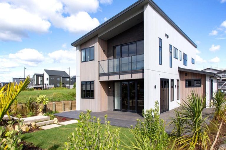 Photo of property in 230 Park Estate Road, Rosehill, Papakura, 2113