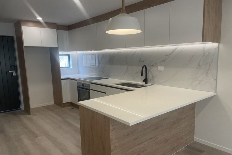 Photo of property in 6c Aralia Road, Sunnynook, Auckland, 0620