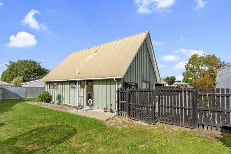 Photo of property in 6b Martyn Street, Rangiora, 7400