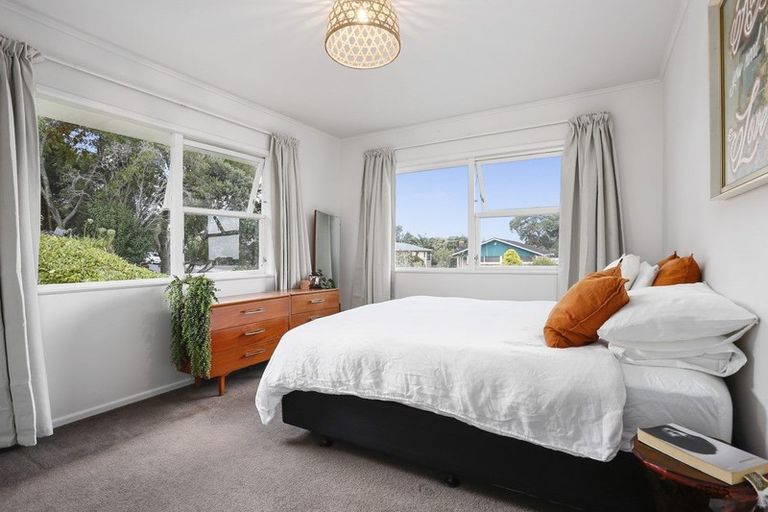 Photo of property in 18 Hilling Street, Titirangi, Auckland, 0604