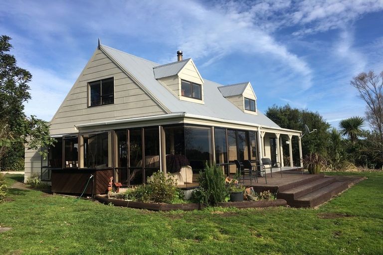 Photo of property in 557 Inland Road North, Onaero, Waitara, 4383