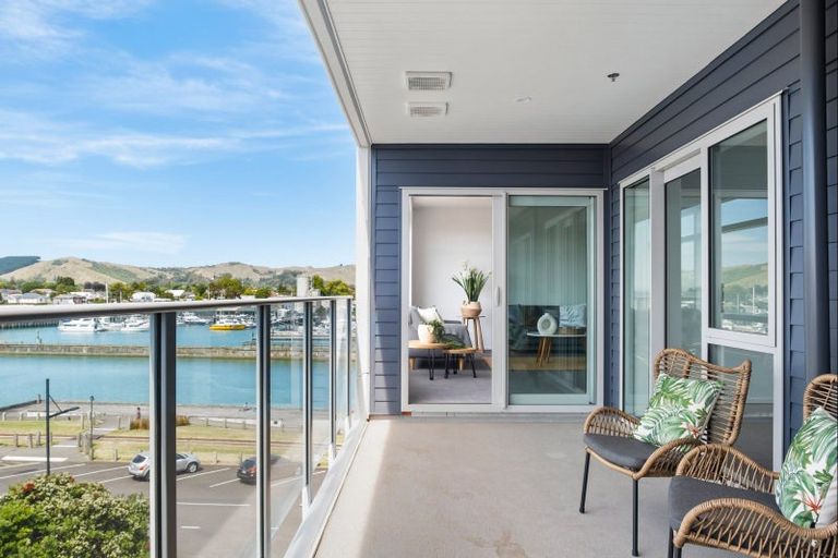 Photo of property in Marina View Apartments, 303/4 Reads Quay, Gisborne, 4010