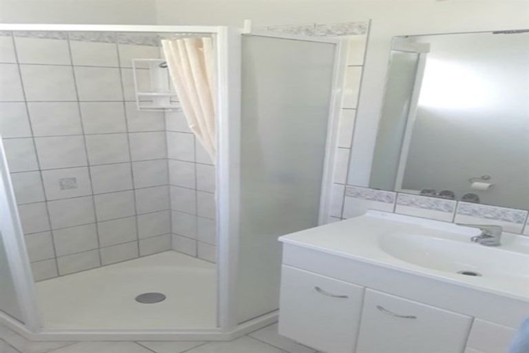 Photo of property in 220b Ocean Road, Whangamata, 3620