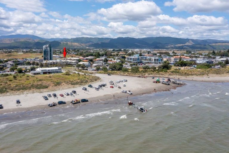 Photo of property in 13/1 Marine Parade, Paraparaumu Beach, Paraparaumu, 5032