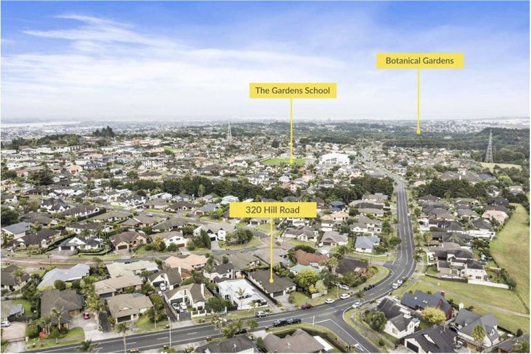 Photo of property in 320 Hill Road, The Gardens, Auckland, 2105