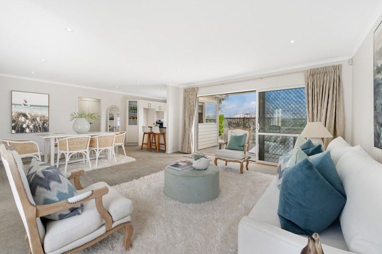 Photo of property in 28 Drake Street, Howick, Auckland, 2014