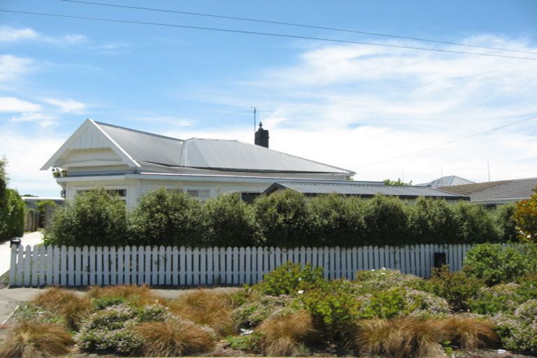 Photo of property in 41 Gresford Street, Edgeware, Christchurch, 8013