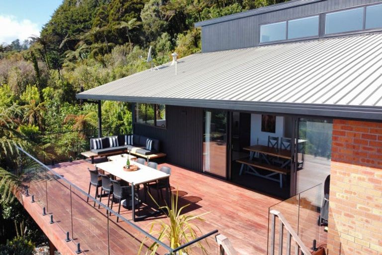 Photo of property in 13 Stanton Crescent, Karoro, Greymouth, 7805