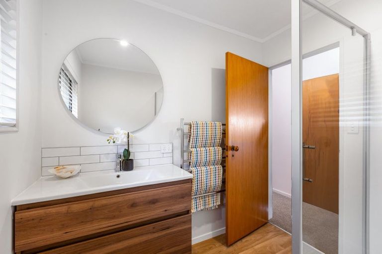 Photo of property in 11 Shuttleworth Place, Manly, Whangaparaoa, 0930