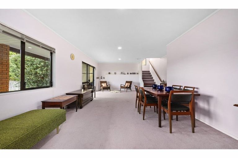 Photo of property in 2/37 Woodlands Crescent, Browns Bay, Auckland, 0630