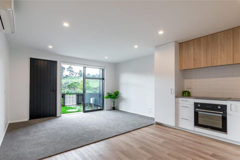 Photo of property in 4 Tuputupu Drive, Kumeu, 0810