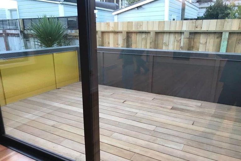 Photo of property in 3 Armour Avenue, Mount Victoria, Wellington, 6011