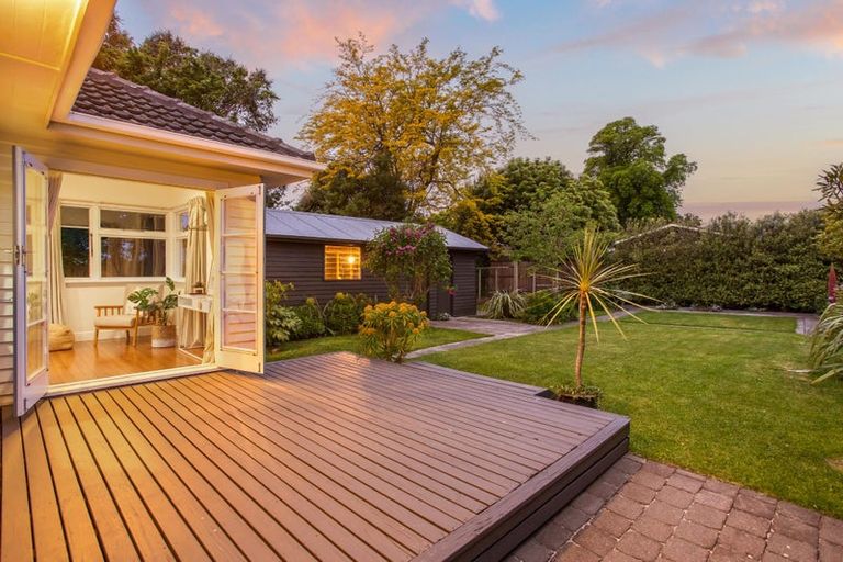 Photo of property in 116 Riverlaw Terrace, Saint Martins, Christchurch, 8022