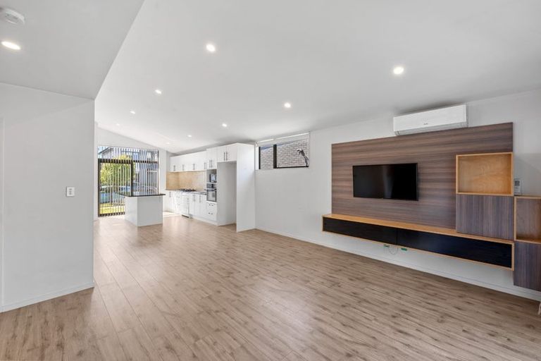 Photo of property in 15 Hoiho Road, Pukekohe, 2120