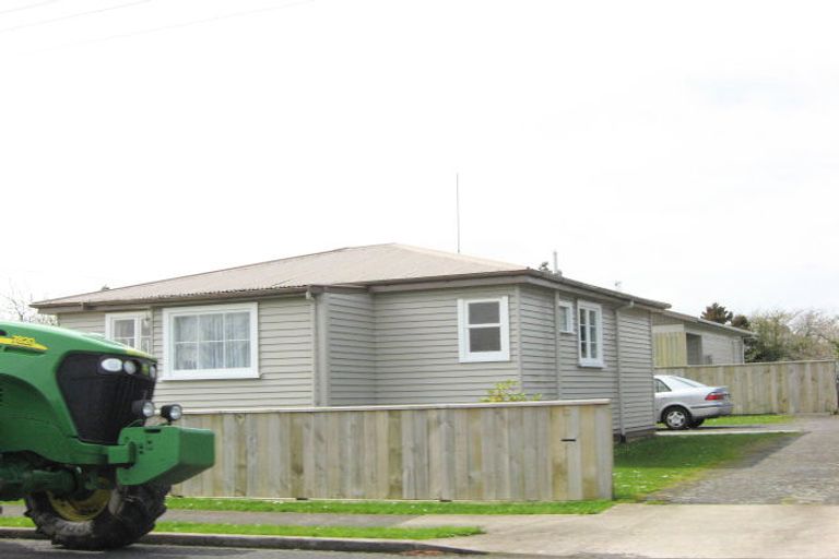 Photo of property in 13 Richmond Street, Inglewood, 4330