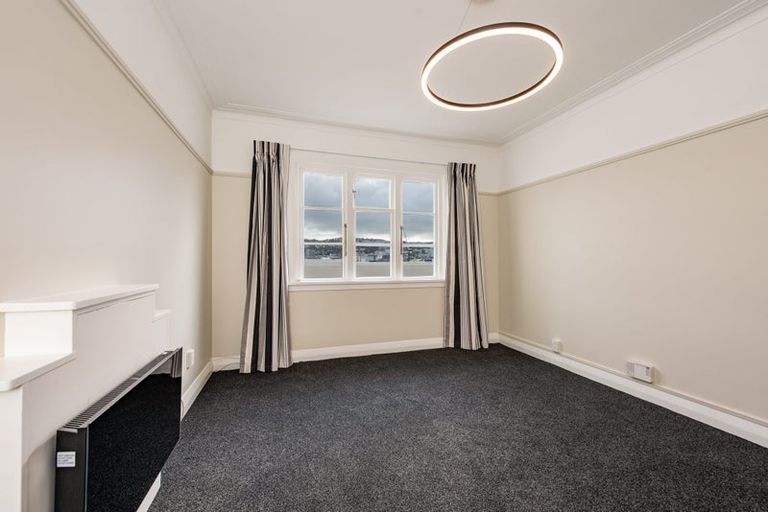 Photo of property in Ionian Flats, 123-125 Brougham Street, Mount Victoria, Wellington, 6011