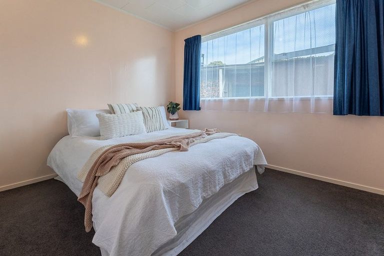 Photo of property in 13 Hicks Crescent, Waikanae Beach, Waikanae, 5036
