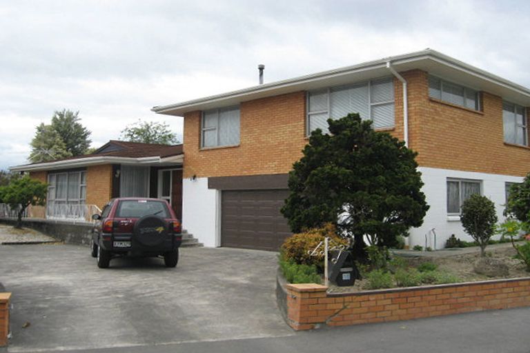 Photo of property in 16 Mendip Place, Casebrook, Christchurch, 8051