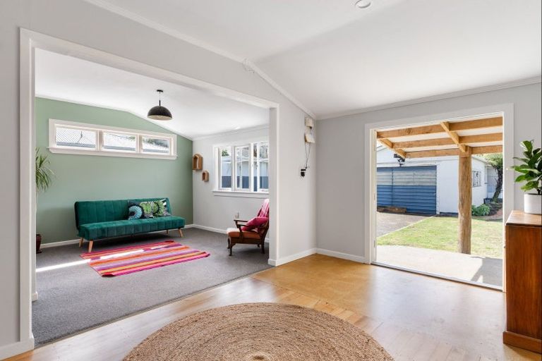 Photo of property in 11 Walsh Street, Mangapapa, Gisborne, 4010