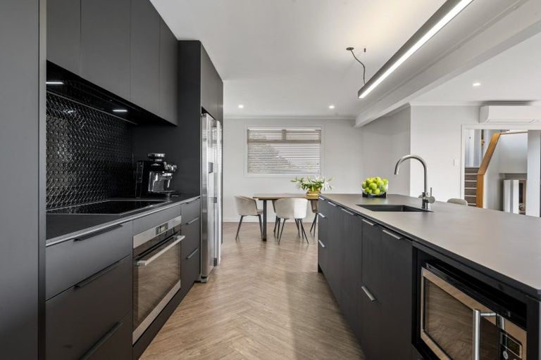 Photo of property in 2 Prospect Terrace, Pukekohe, 2120