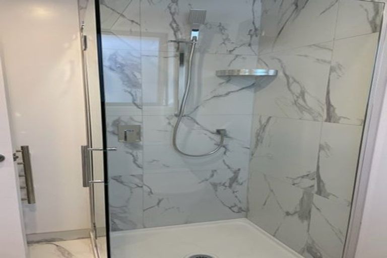 Photo of property in 6/10 Yeovil Road, Te Atatu Peninsula, Auckland, 0610