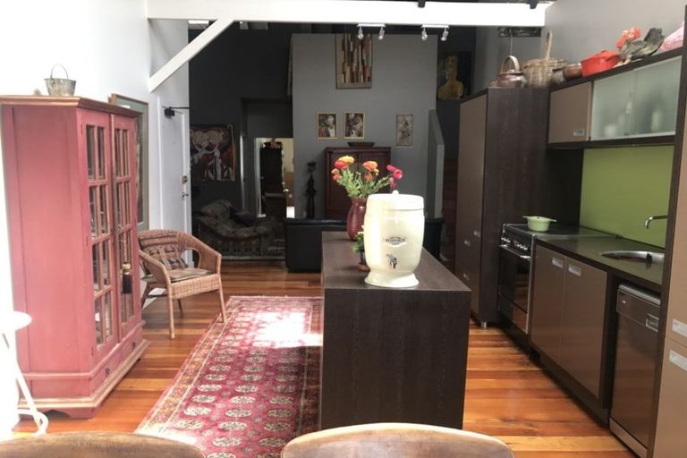 Photo of property in 2u7 King Street, Mount Cook, Wellington, 6021