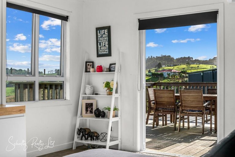 Photo of property in 194 Heatley Road, Whakapirau, Maungaturoto, 0583