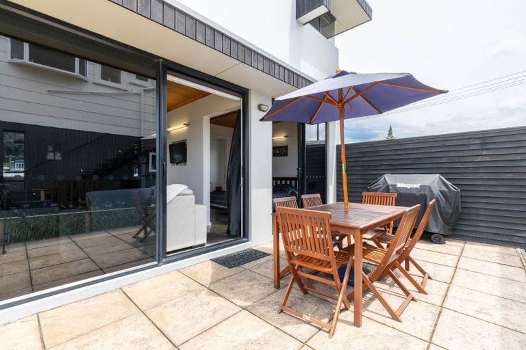 Photo of property in 102 Eighth Avenue, Urenui, 4377