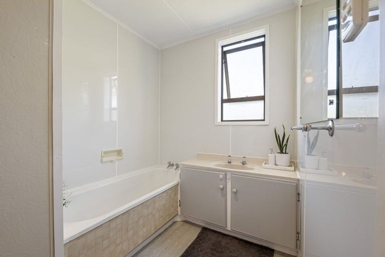 Photo of property in 370 Boylan Road, Te Roti, Hawera, 4673