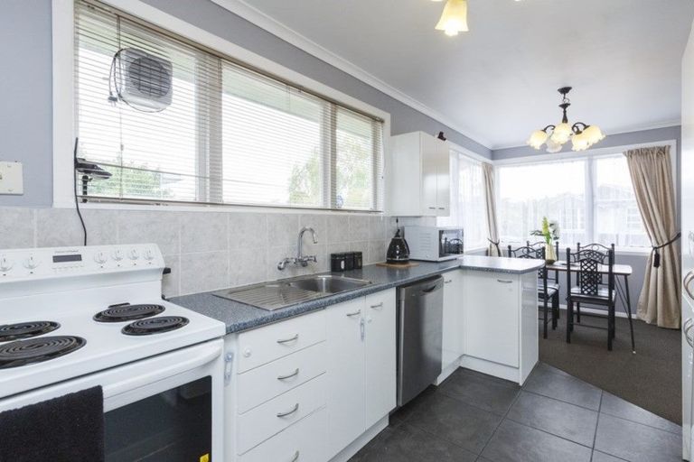 Photo of property in 41 Holdsworth Avenue, Milson, Palmerston North, 4414