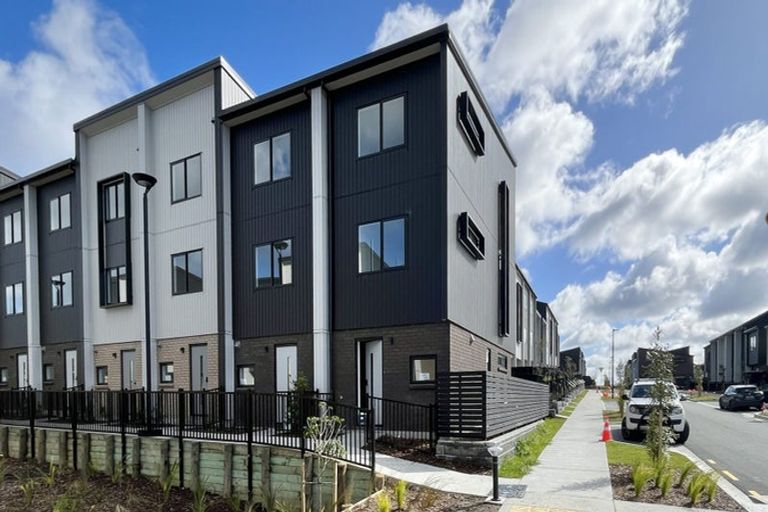 Photo of property in 1/25 Jabuka Street, Glen Eden, 0602