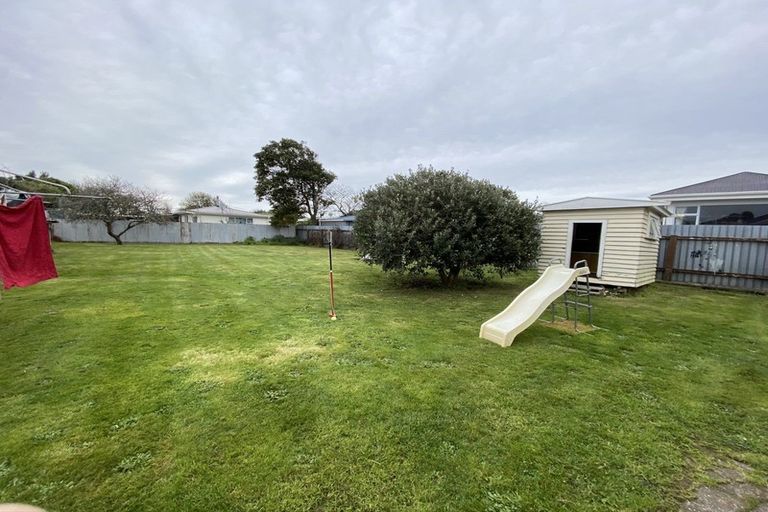 Photo of property in 24 Turuturu Road, Hawera, 4610