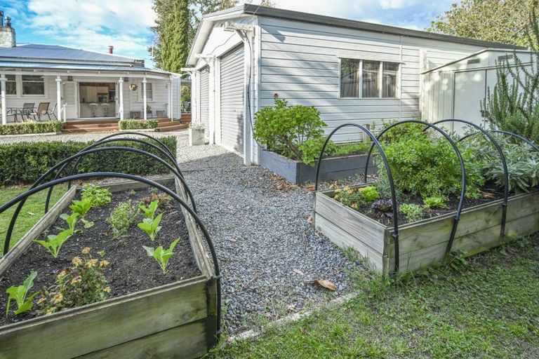 Photo of property in 1205a Karamu Road North, Mayfair, Hastings, 4122