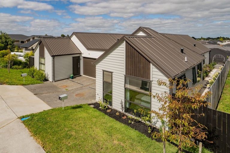 Photo of property in 20b Pakaraka Drive, Papakura, 2110