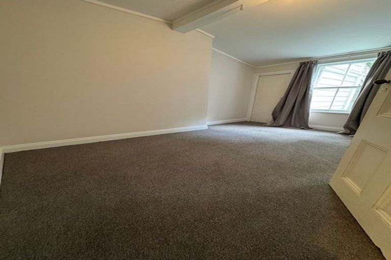 Photo of property in 22 Hanson Street, Mount Cook, Wellington, 6021