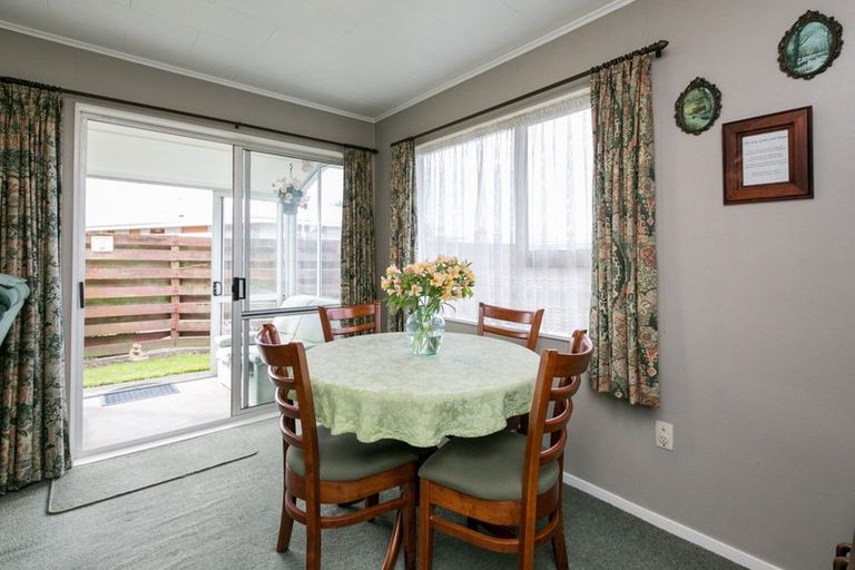 Photo of property in 1/22 Oxford Street, Taradale, Napier, 4112