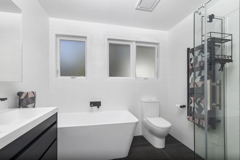 Photo of property in 30 Manuwai Road, Torbay, Auckland, 0630