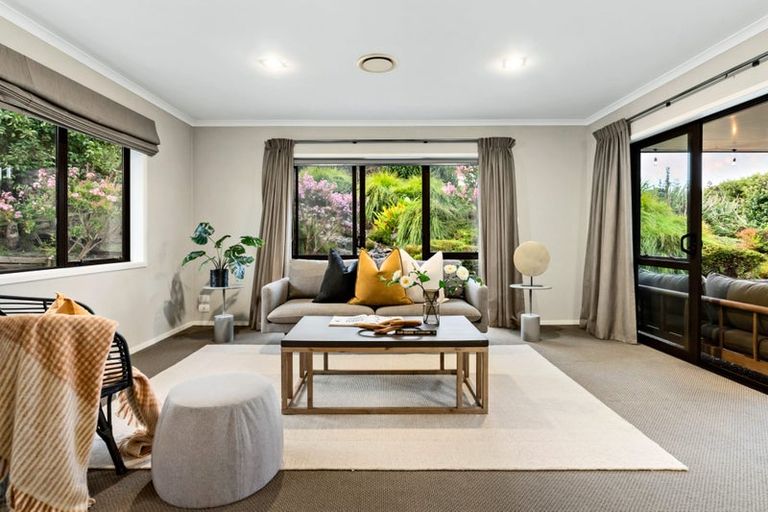 Photo of property in 3 Gavinike Place, Waimauku, 0812