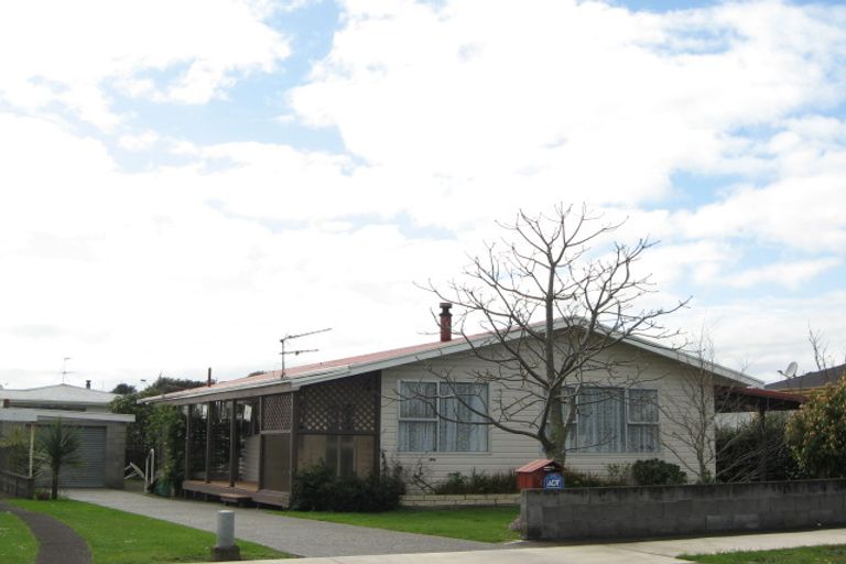 Photo of property in 64 Broadway, Waitara, 4320