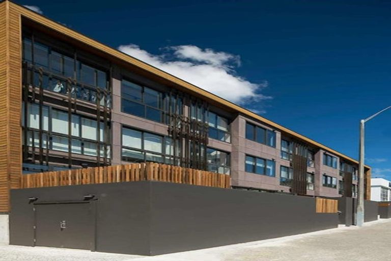 Photo of property in Vedado Apartments, 208/41u Hopper Street, Mount Cook, Wellington, 6011