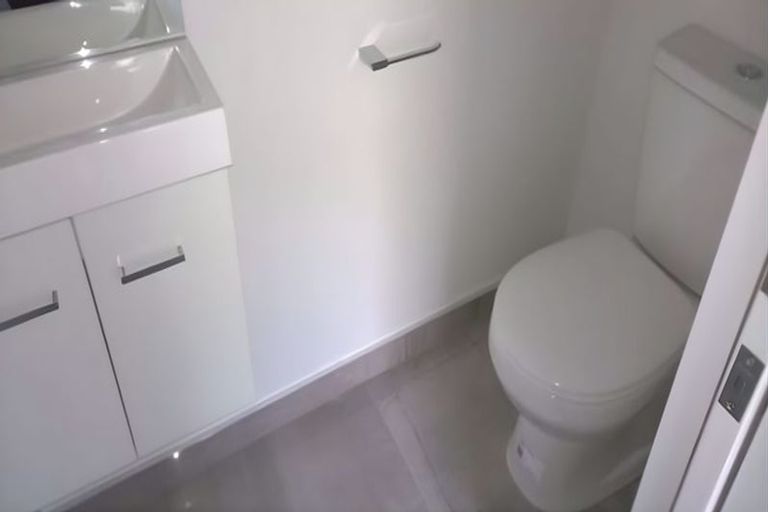 Photo of property in 4/40 Brockworth Place, Riccarton, Christchurch, 8011