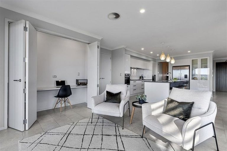 Photo of property in 38 Holyoake Terrace, Omokoroa, 3114
