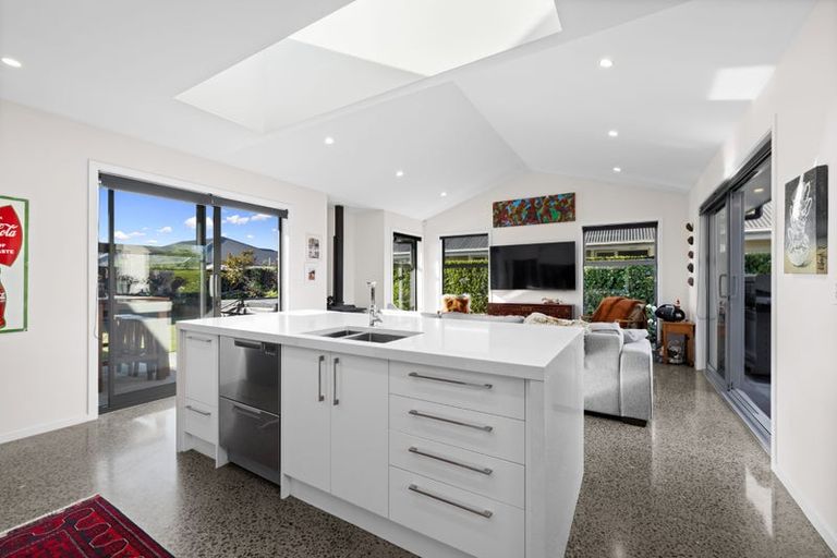 Photo of property in 12 Oakley Drive, Prebbleton, 7604