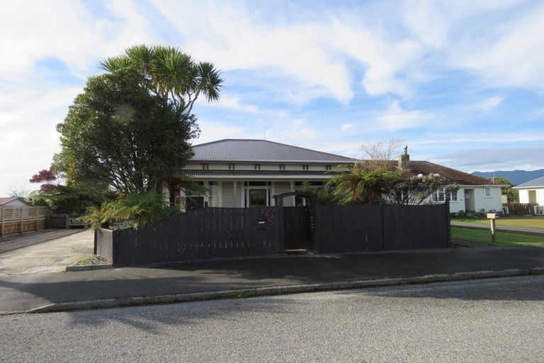 Photo of property in 141 Derby Street, Westport, 7825