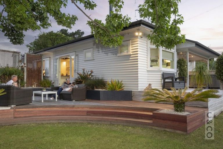 Photo of property in 1239 Peak Road, Helensville, 0875