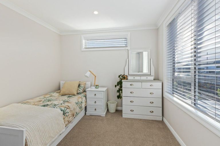 Photo of property in 140 Godfrey Drive, Orewa, 0931