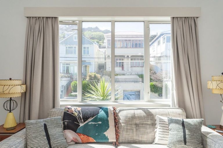Photo of property in Hamilton Flats, 9u3 Hawker Street, Mount Victoria, Wellington, 6011