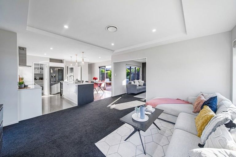 Photo of property in 73 Dynes Road, Rolleston, 7615