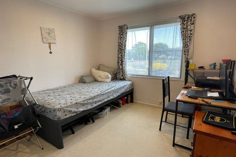 Photo of property in 8 Wyman Place, Pakuranga Heights, Auckland, 2010