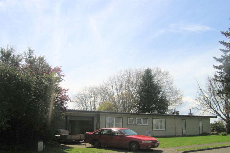 Photo of property in 1 Walnut Place, Owhata, Rotorua, 3010